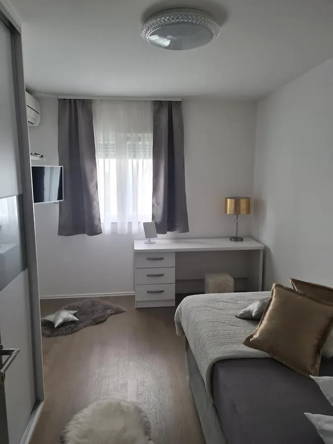 Luxury Villa Helena Kastela 0*,